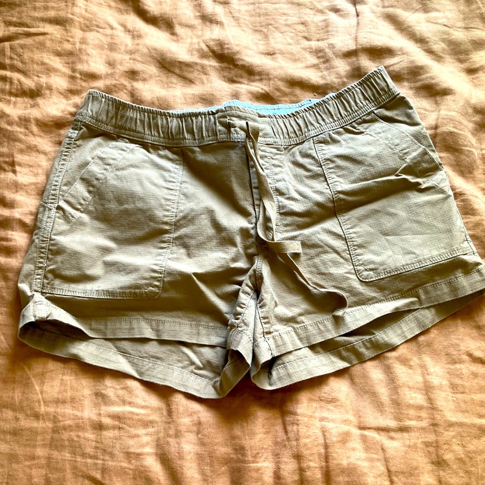 The North Face draw string khaki shorts